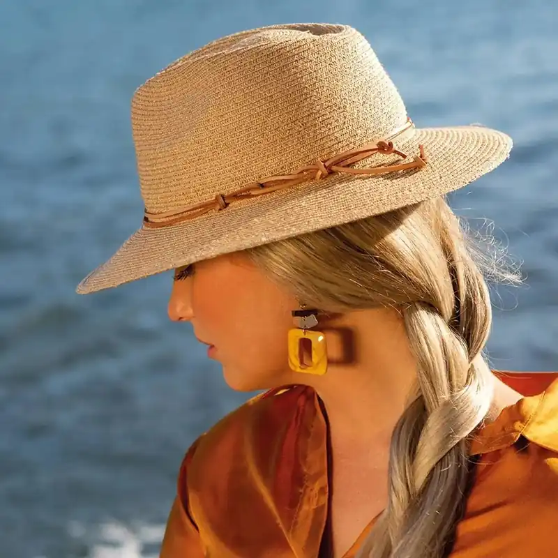 HOUSE OF ORD SANDBAR RAFFIA BRAID FEDORA Tijdelijk Beschikbaar